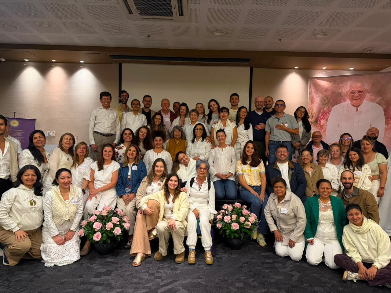 Comunidad de práctica reunida en una formación de Sanación Pránica